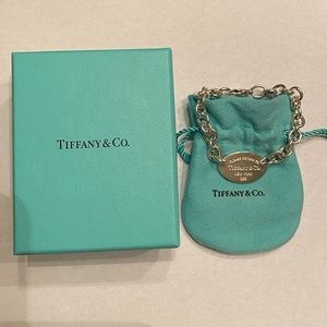 Tiffany&Co returns to Tiffany’s tag bracelet